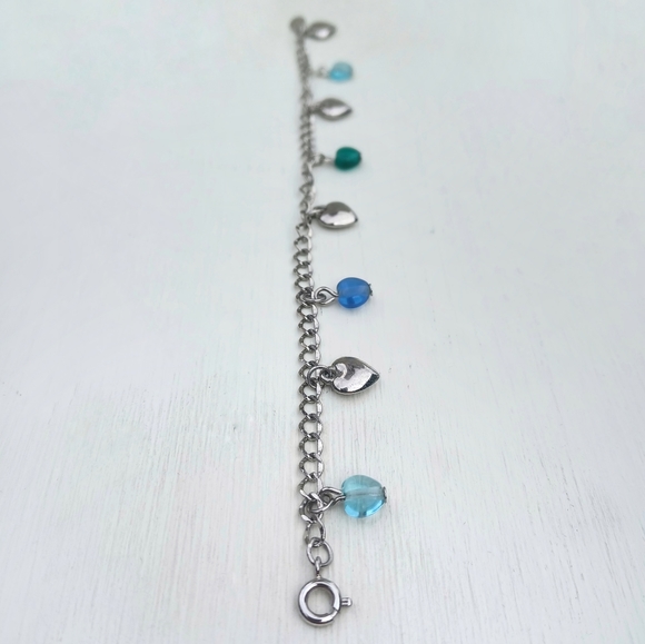 Avon Silver Heart Charm Bracelet - Picture 5 of 7